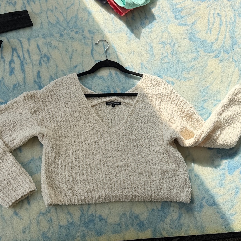 Kendall & Kylie Cream V-Neck Sweater
